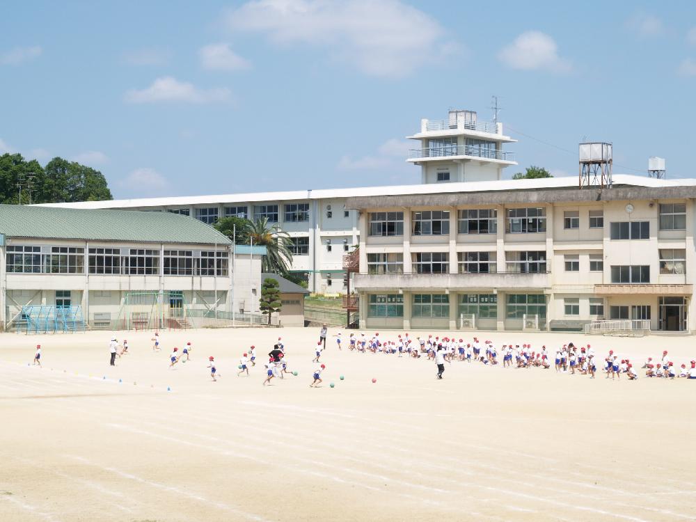 下田小学校